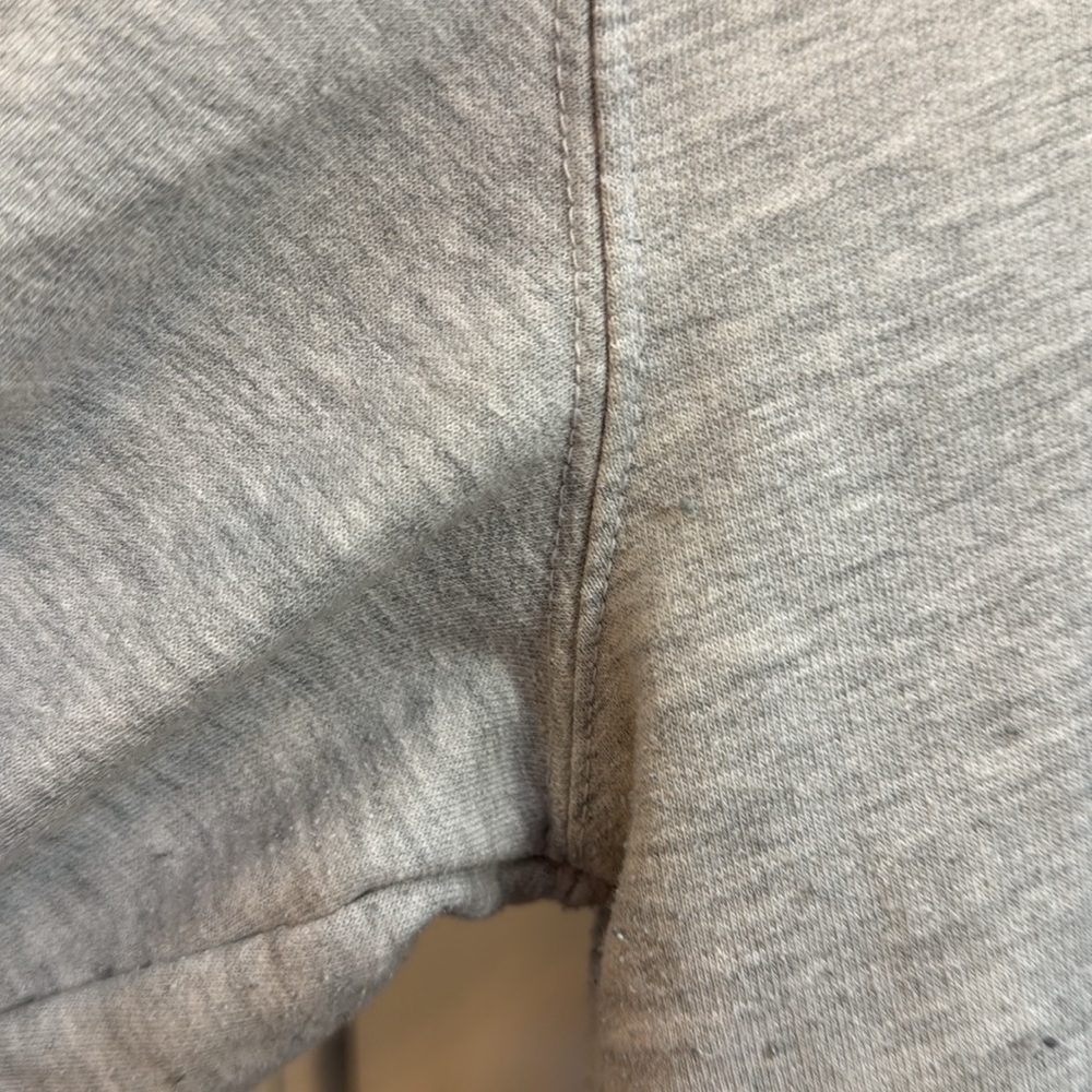 MTV Vintage Graphic Gray Sweatshirt - Picture 6 of 8